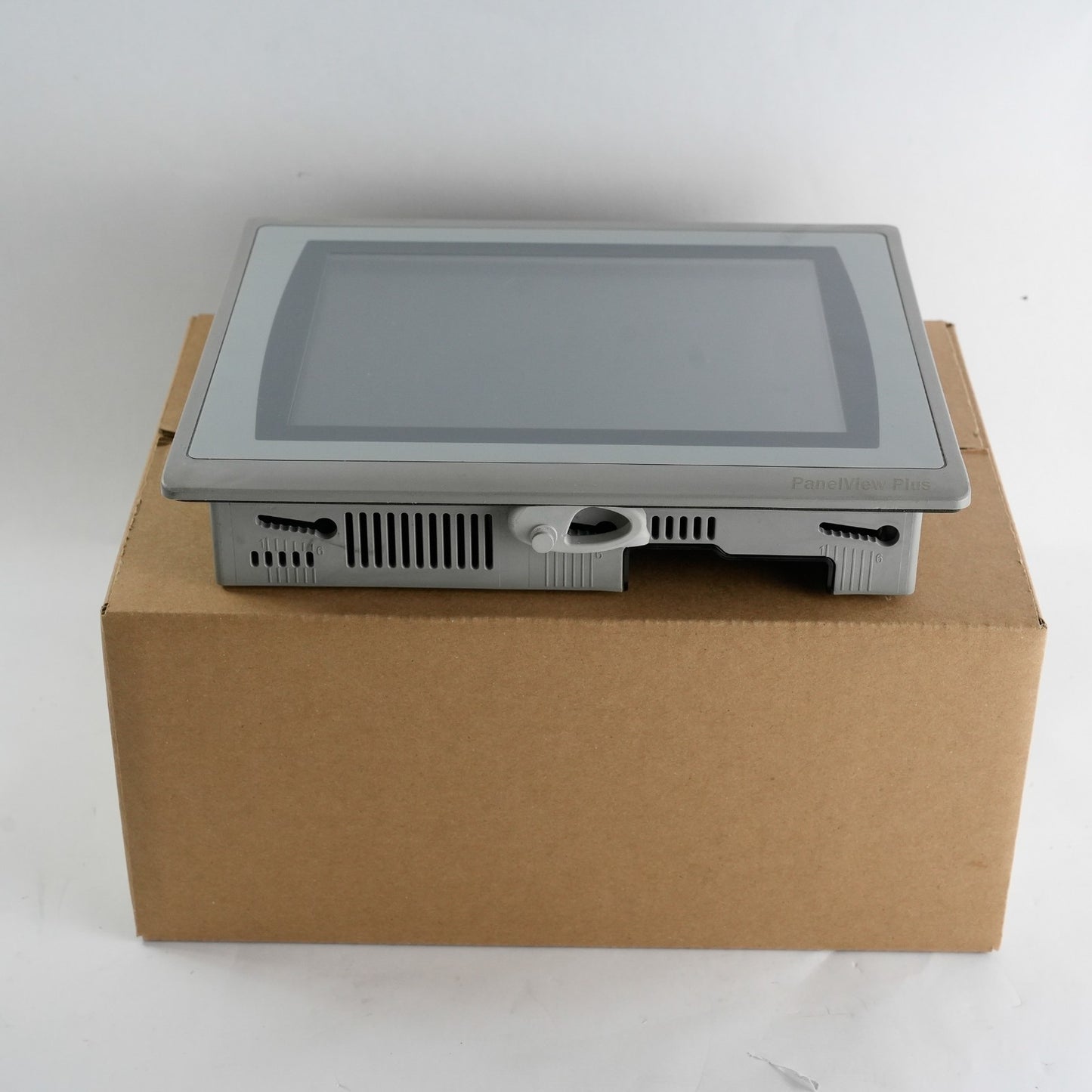 Allen Bradley 2711P-T10C21D8S /B PanelView Plus 7 10.4" Touch/Color Terminal 24V