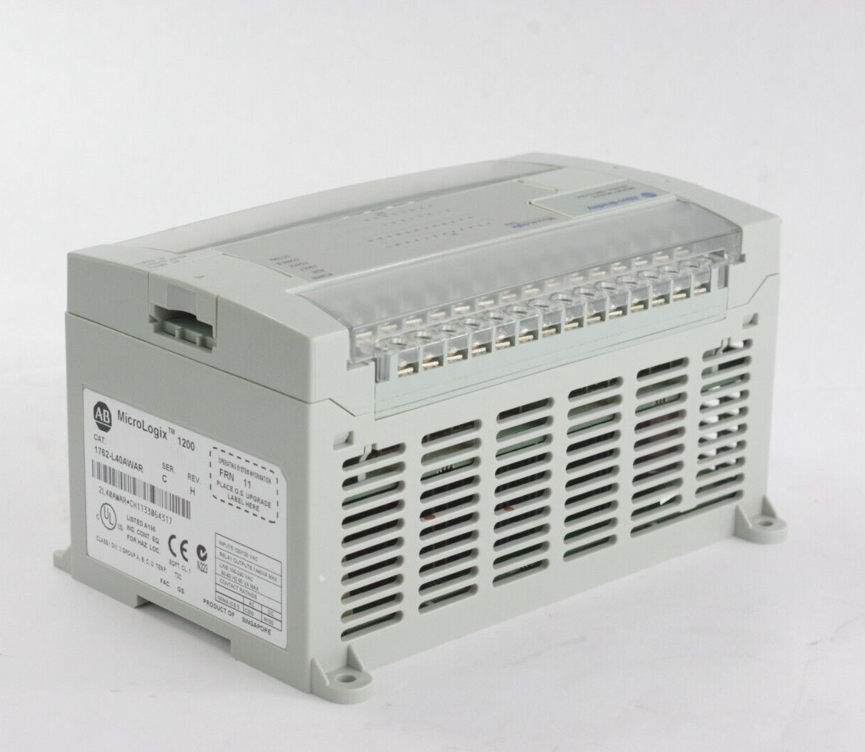Allen Bradley MicroLogix 1200 1762-L40AWAR Ser C 40 Point Controller + MM1RTC/A