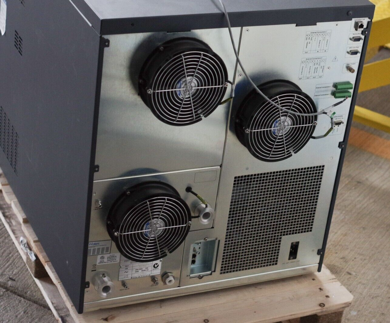 2013 Waters Xevo TQ MS Mass Spectrometer - Untested - For Parts / Repair