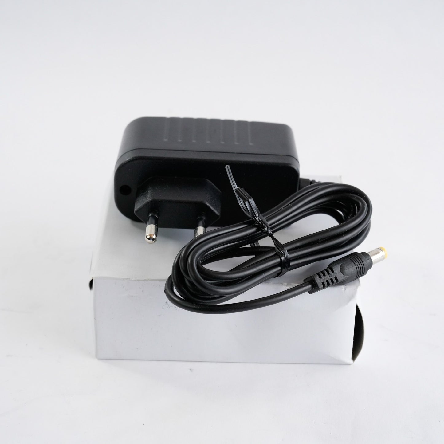 KT DWA05200K 5V 2A Power Adapter SU10521-11001 - Open Box