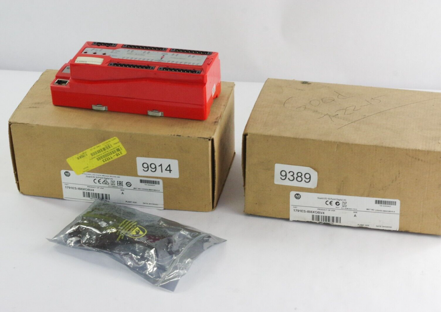 Allen Bradley 1791ES-IB8XOBV4 Ser A CompactBlock Guard I/O - Used