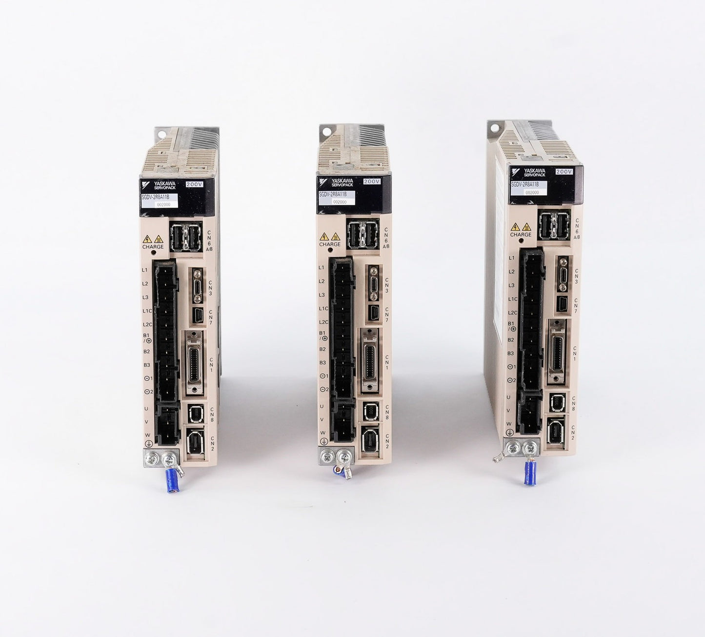 Yaskawa SGDV-2R8A11B002000 Servopack Servo Drive 3-Phase 230V 2.8A 400W