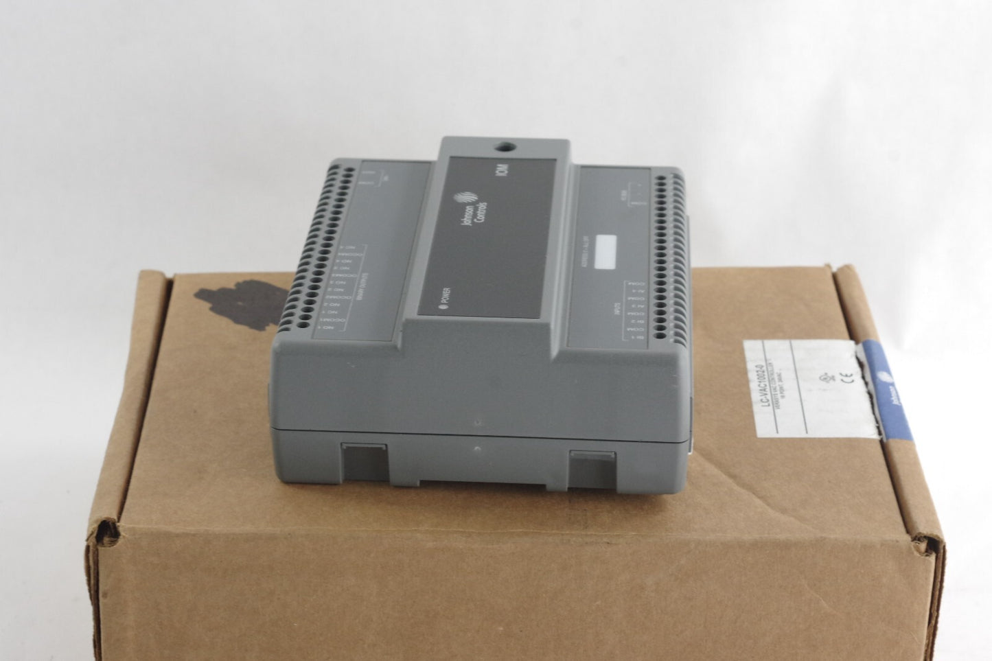 Johnson Controls LC-IOM100-0 Verasys Input/Output Controller - Open Box