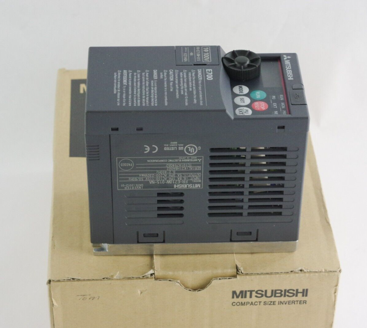 Mitsubishi FR-E710W-015-NA / FRE710W015NA Compact Size Inverter - Open Box