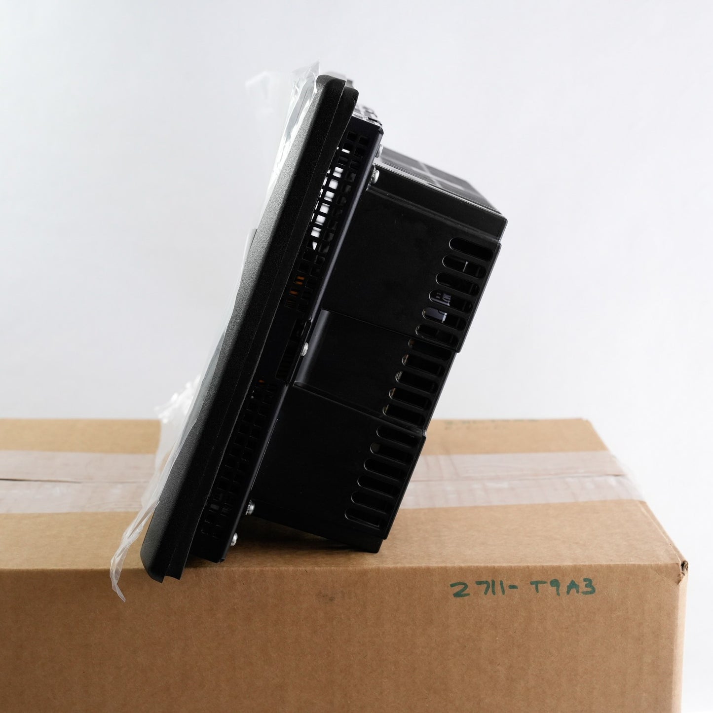 Allen Bradley 2711-T9A3 Ser D Rev A FRN 3.40 PanelView 900 - Refurbished