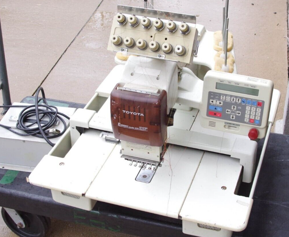Toyota Expert ESP 820 AD820 Commercial Embroidery Machine - For Parts or Repair