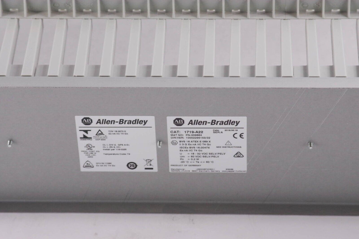 ALLEN BRADLEY 1719-A22 /A EX I/O 22-SLOT CHASSIS 1719A22 - Lightly Used