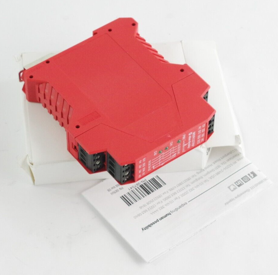 Allen Bradley 440R-N23135 Ser C MSR127RP Safety Relay 2x NC Input 3-Pole Aux 24V