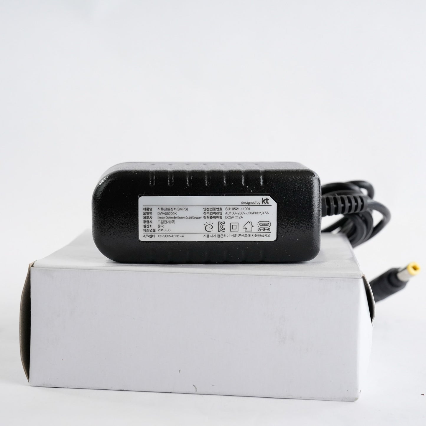 KT DWA05200K 5V 2A Power Adapter SU10521-11001 - Open Box