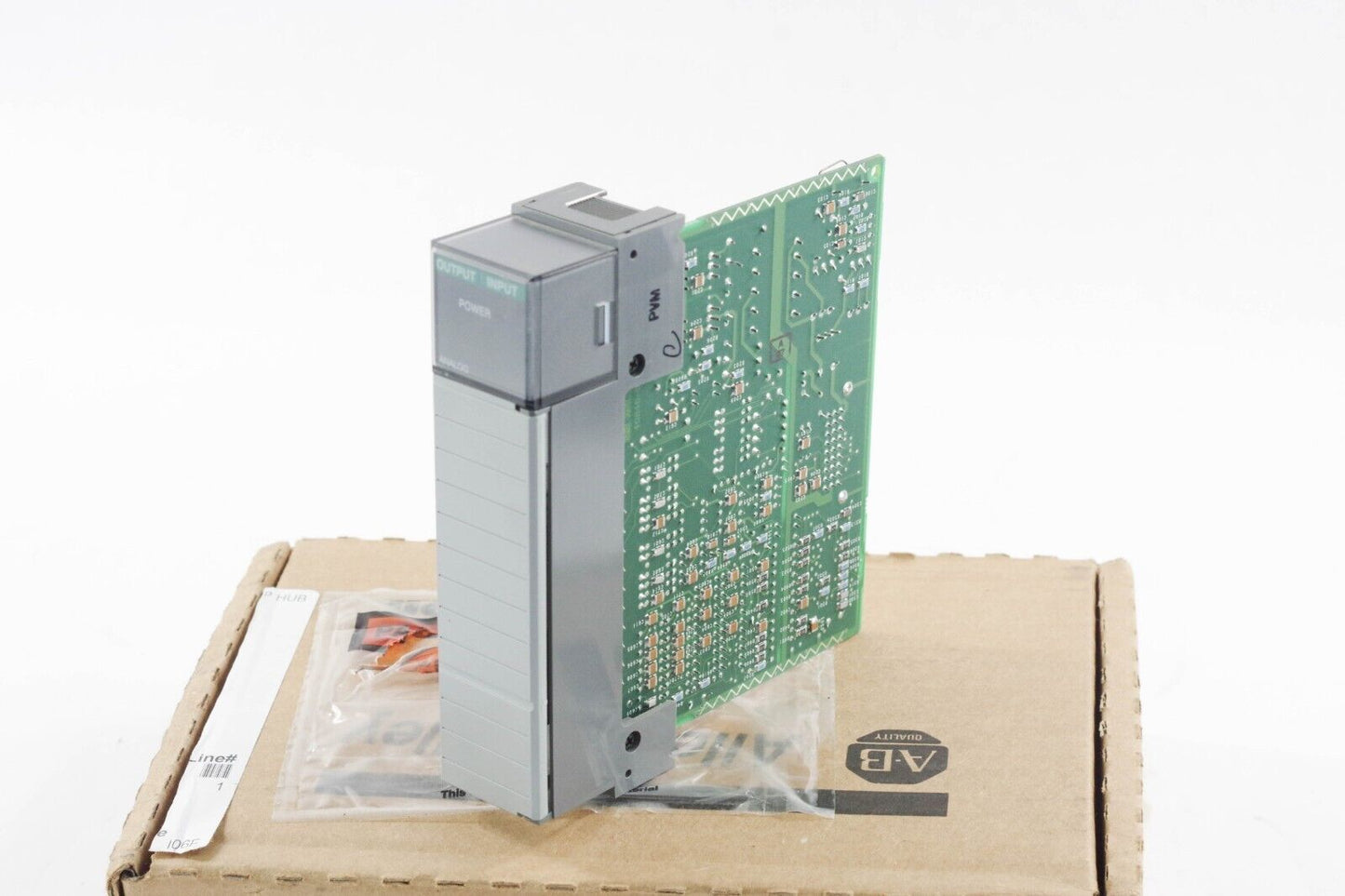 Allen-Bradley 1746-NI04I SLC 500 Analog Combination Module Ser A