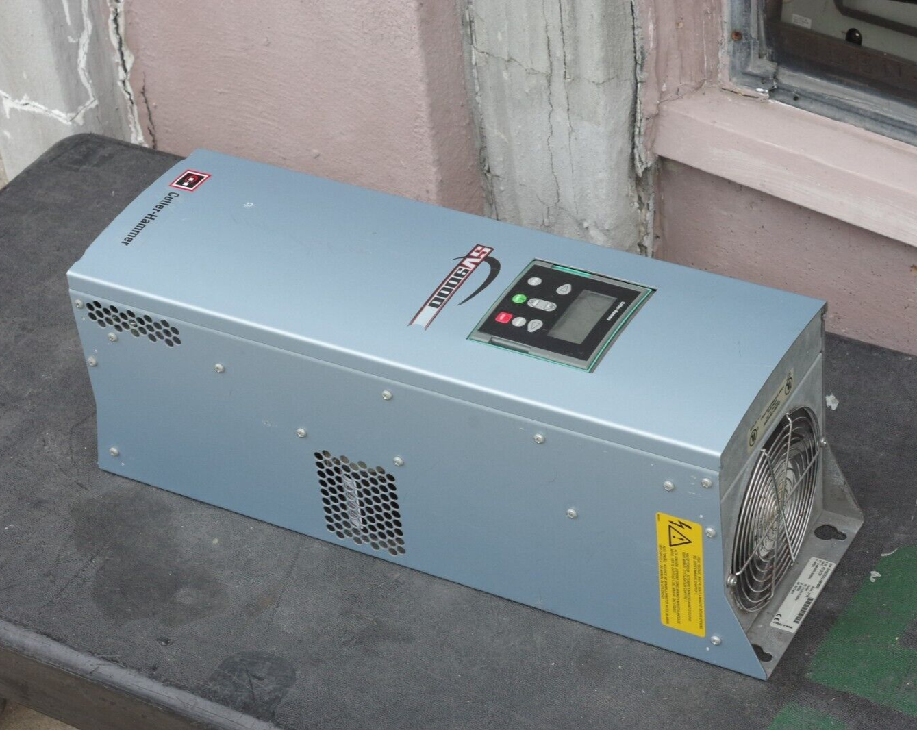 Cutler Hammer SV9030AC-5M0B00 Ac Vfd Drive 30hp / SV9030AC5M0B00