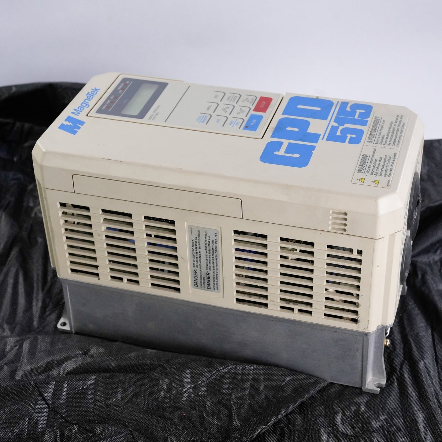 Magnetek GPD515C-B011 44P01F 3 Phase AC Drive GPD515CB011 480VAC