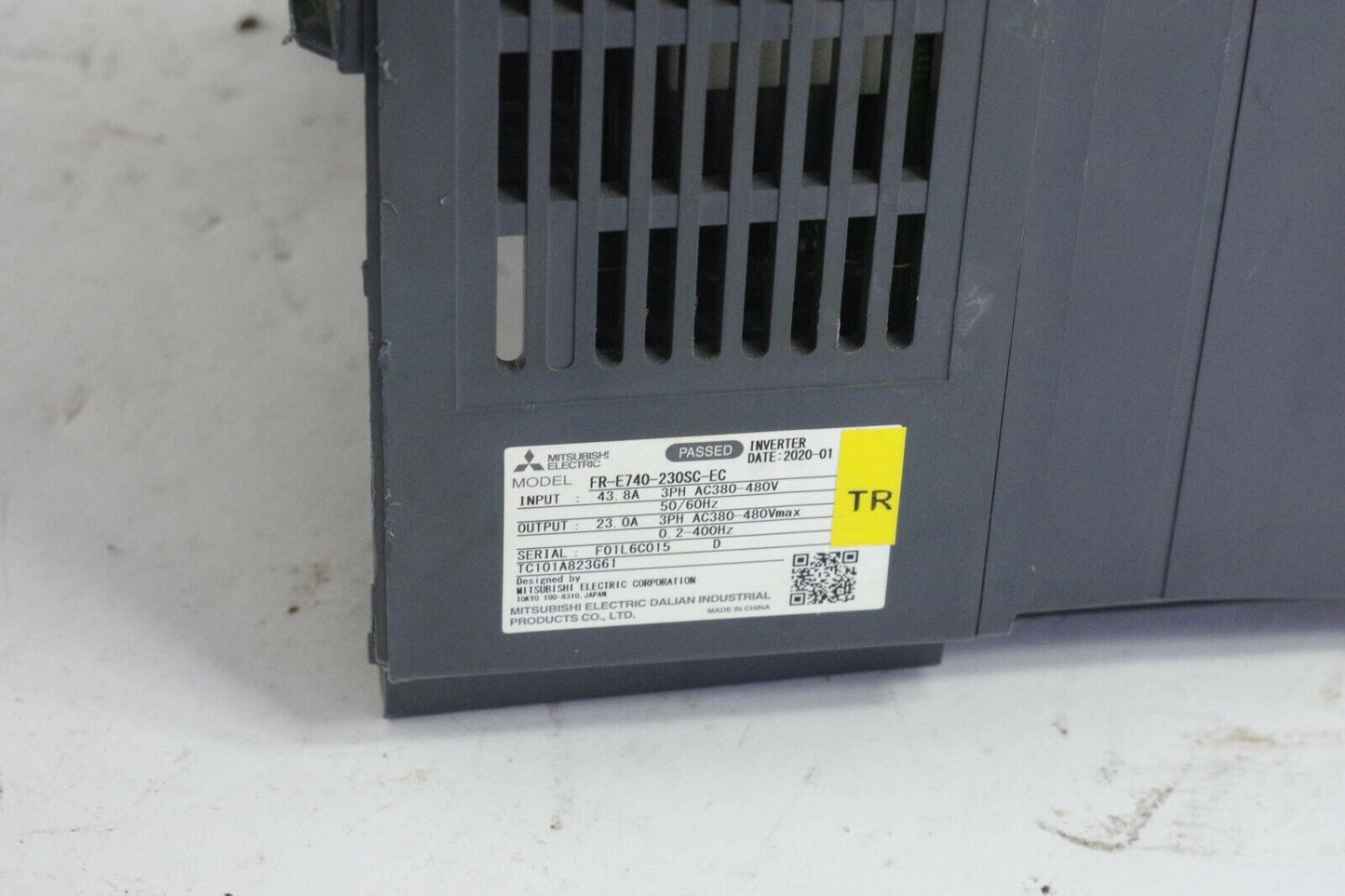 Mitsubishi FR-E740-230SC-EC FREQUENCY INVERTER 3-PH - Missing Covers
