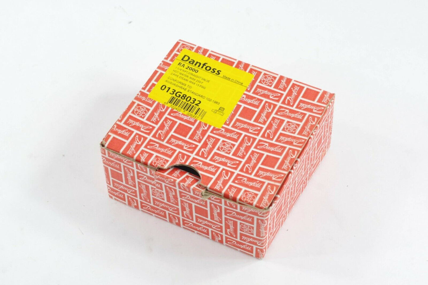 Danfoss Ra 2000 013G8032 1-1/4" Straight Thermostatic Radiator Valve FNPT x FNP