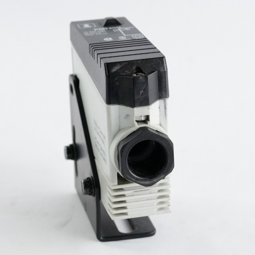 Carlo Gavazzi PMT20G Photoelectric Switch OVP