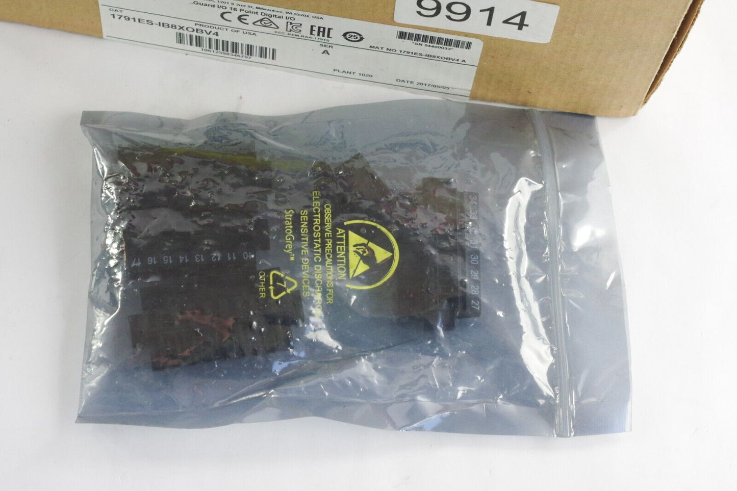 Allen Bradley 1791ES-IB8XOBV4 Ser A CompactBlock Guard I/O - Used
