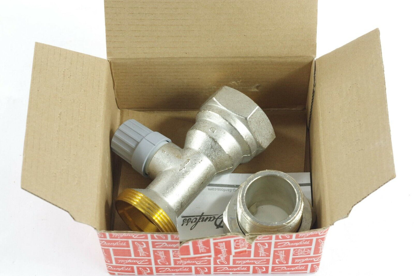 Danfoss Ra 2000 013G8032 1-1/4" Straight Thermostatic Radiator Valve FNPT x FNP