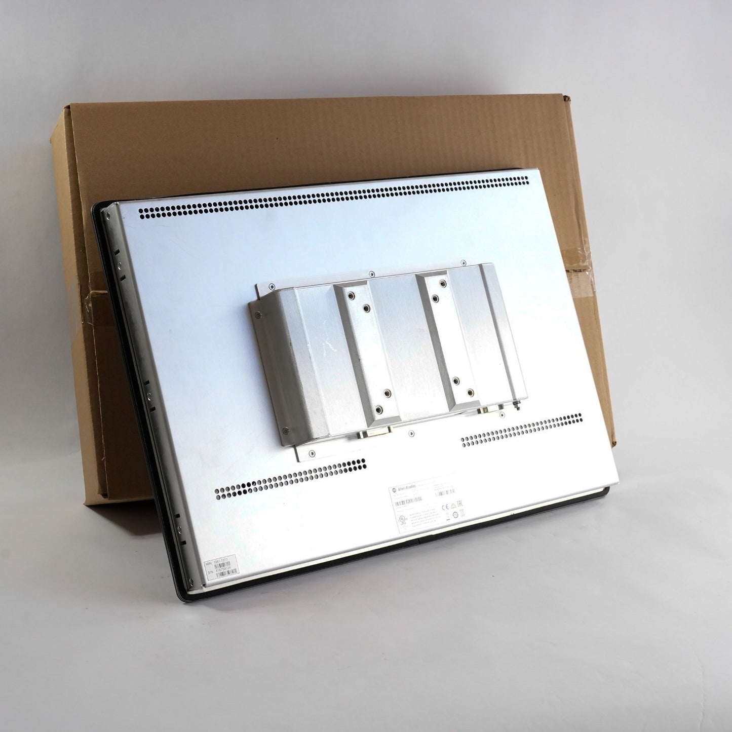 Allen Bradley 6200M-19WBN A VersaView 5100 HMI Monitor 18.5 PN 393317 6200M19WBN