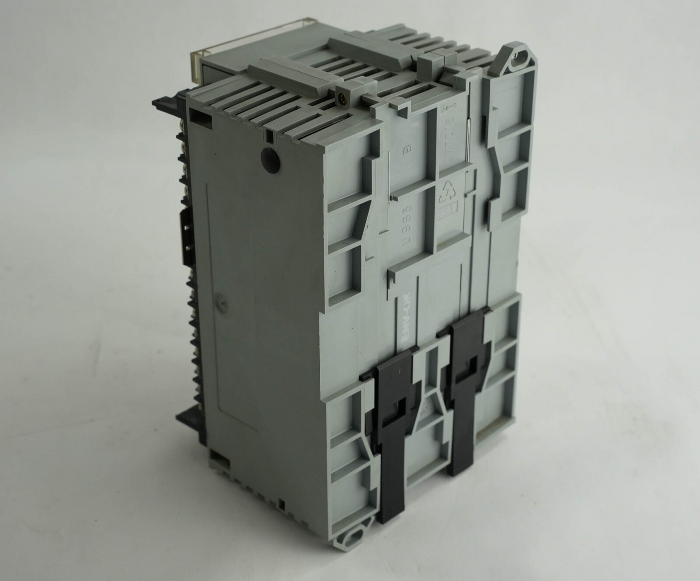 Allen Bradley 1791-16AC /B Block I/O Module 120V AC 16 Input / 16 Output