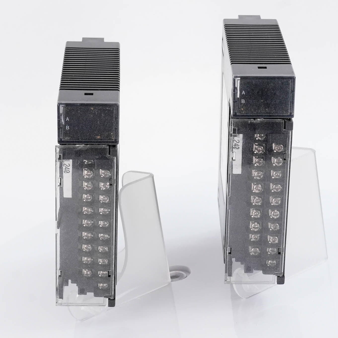 GE FANUC IC693MDL240E Series 90-30 120 VAC Input Module 16 Point