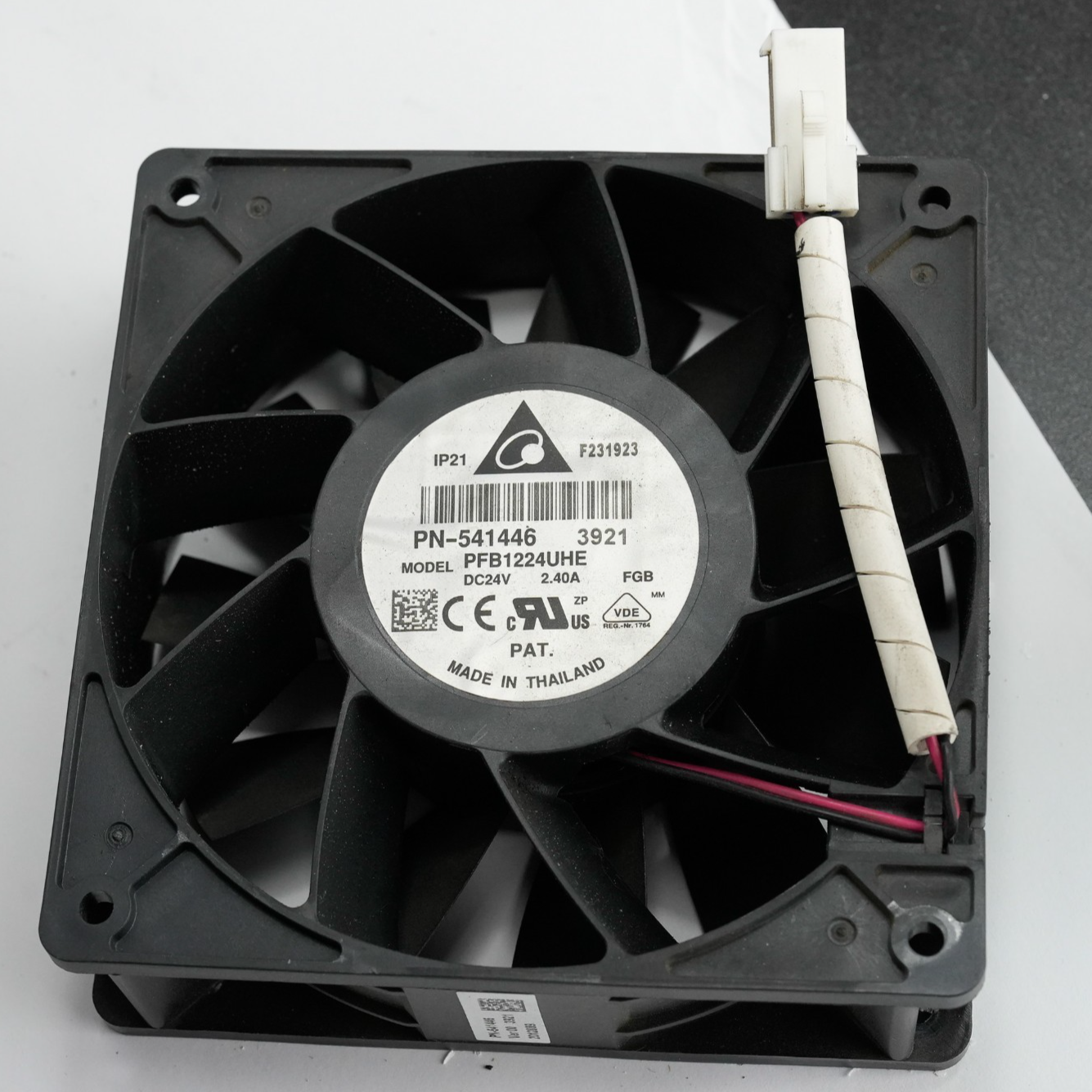 Delta PFB1224UHE Inverter Cooling Fan DC 24V 2.40A PN-541446