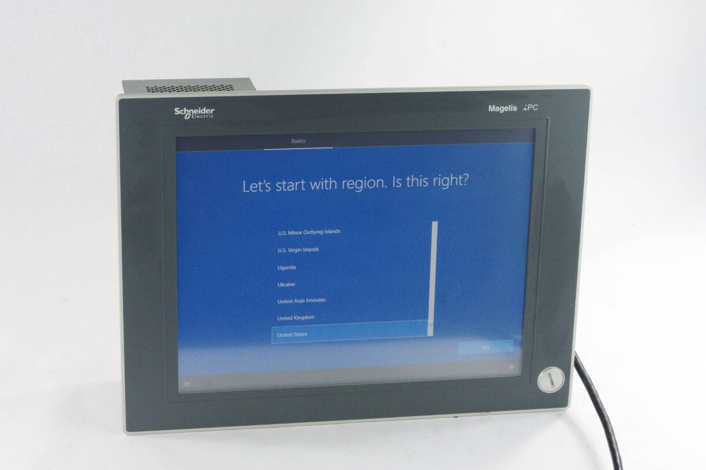 Schneider Magelis IPC HMIPCCP170 / HMIPCCP170BA35T04N00 PC Computer +HMI Display