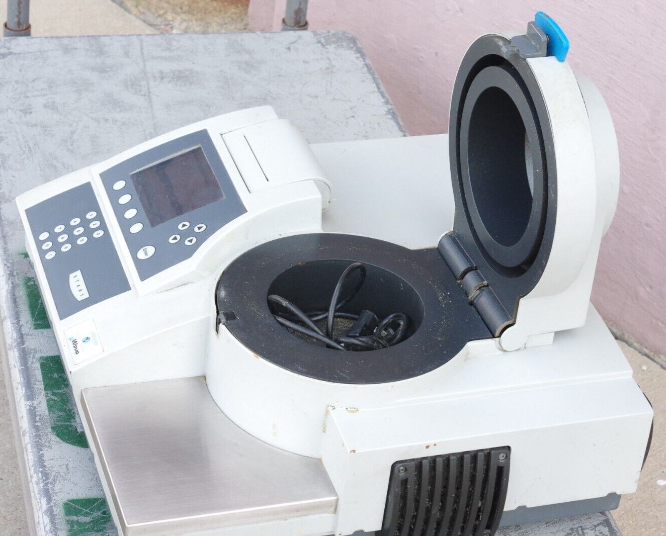 Denver Instrument Company uWave M2 Microwave Moisture Analyzer - UNTESTED