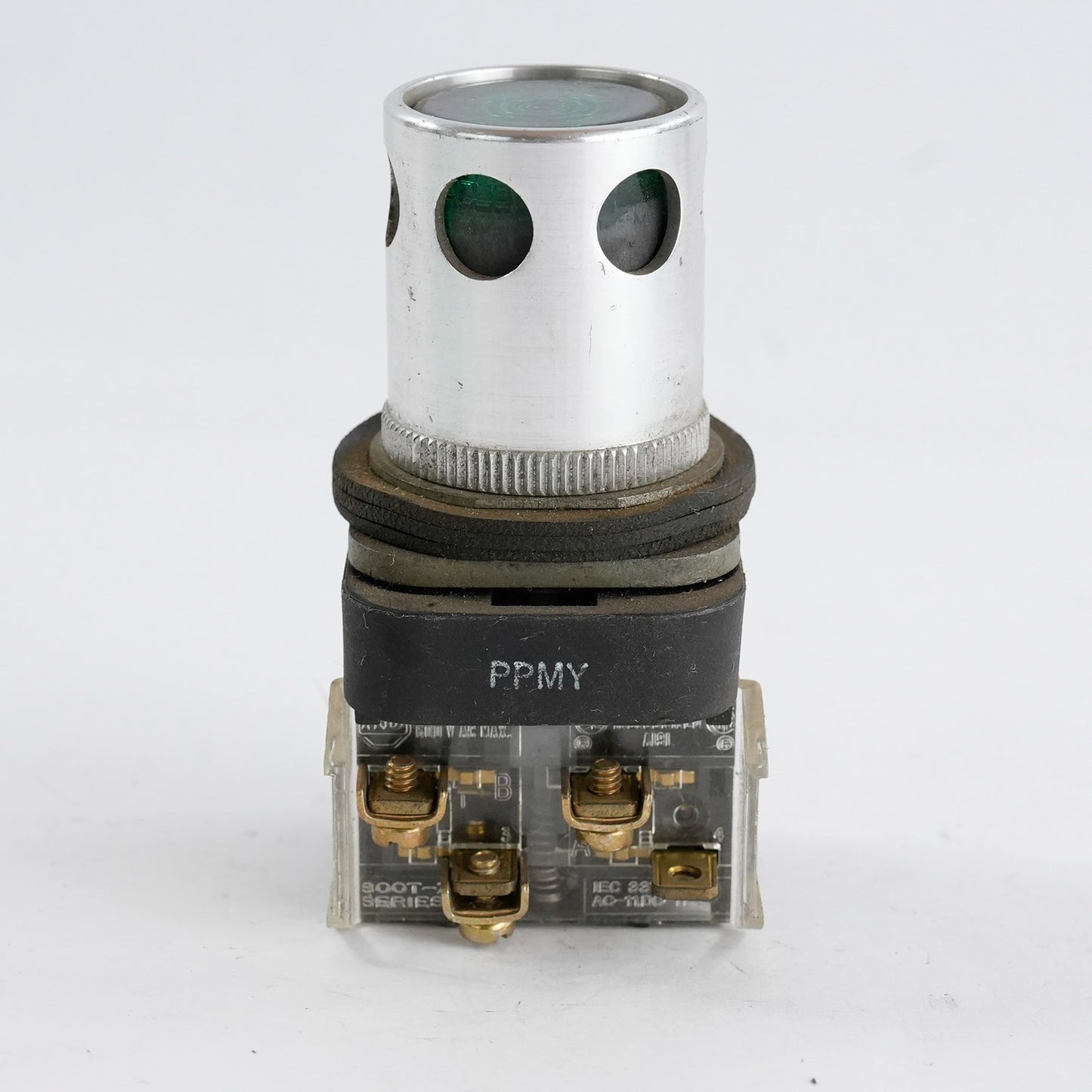 Allen Bradley 800T-PA16 /T Push Button Green 120VAC 50/60Hz 800TPA16