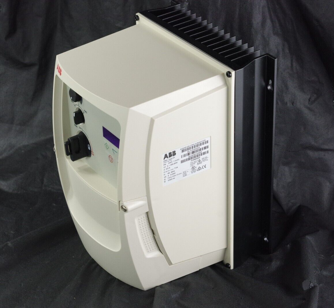 ABB ACS255-03U-07A0-2+B063+F278 ACS255 AC Drive 3-240V 2HP 17A 4x/IP66 - No Box