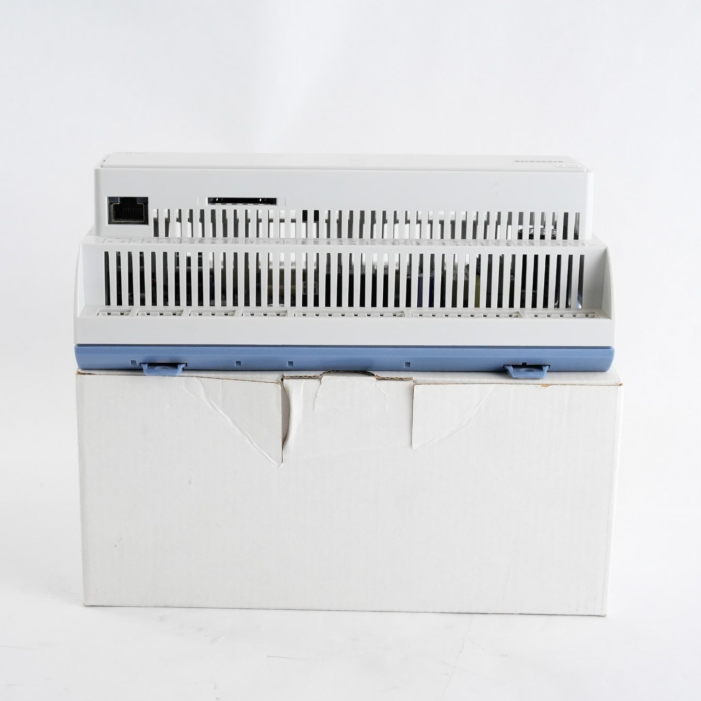 Siemens POL687.70/STD Programmable Controller S55396-C877-A100 No terminals