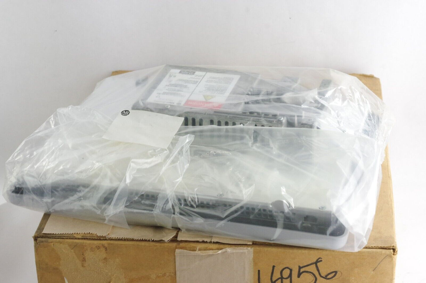 Allen Bradley 2711P-T12C4D8 /A PanelView Plus 6 1250 / 2711P-RP8D Logic + RDT12C