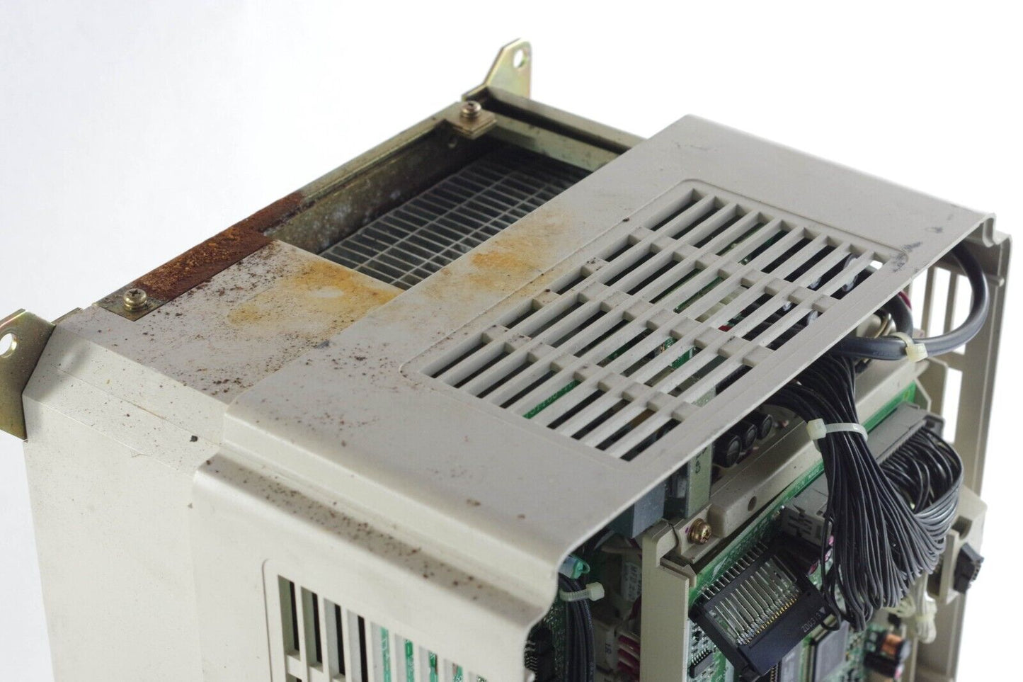 Yaskawa / SAFTRONICS VG5 CIMR-G5U2011 200-230V 3PH AC DRIVE - For Parts / Repair