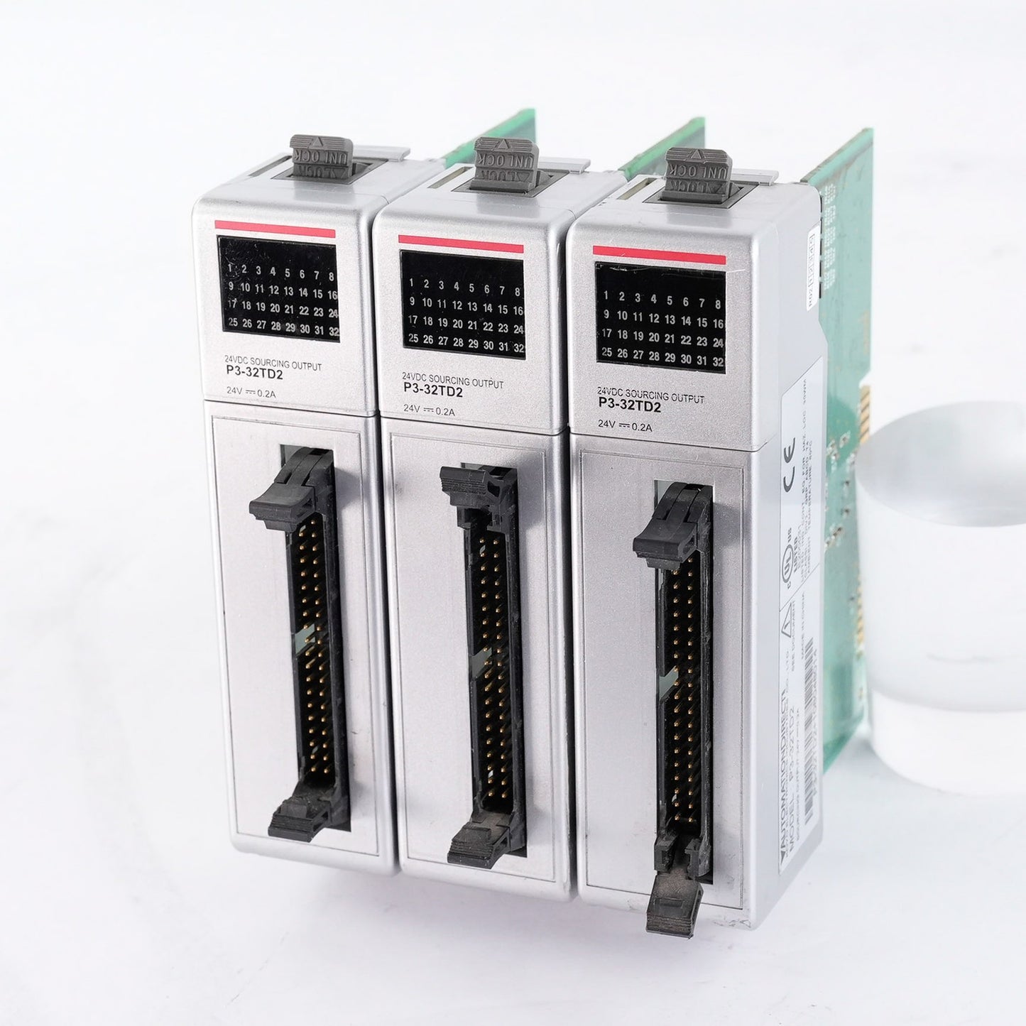 Automation Direct Productivity3000 P3-32TD2 Sourcing Output Module P332TD2