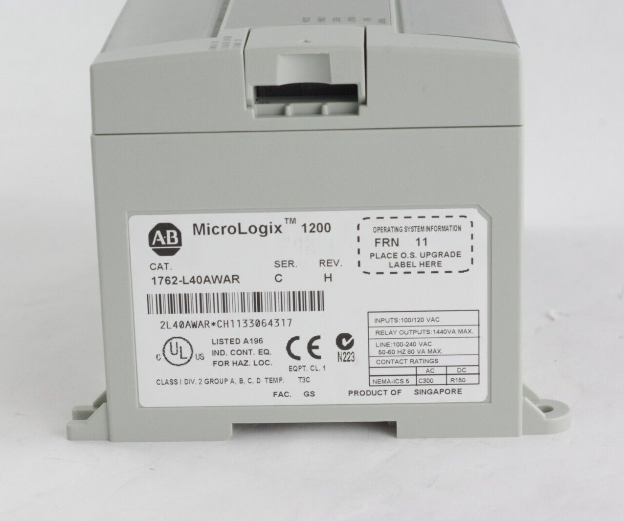 Allen Bradley MicroLogix 1200 1762-L40AWAR Ser C 40 Point Controller + MM1RTC/A