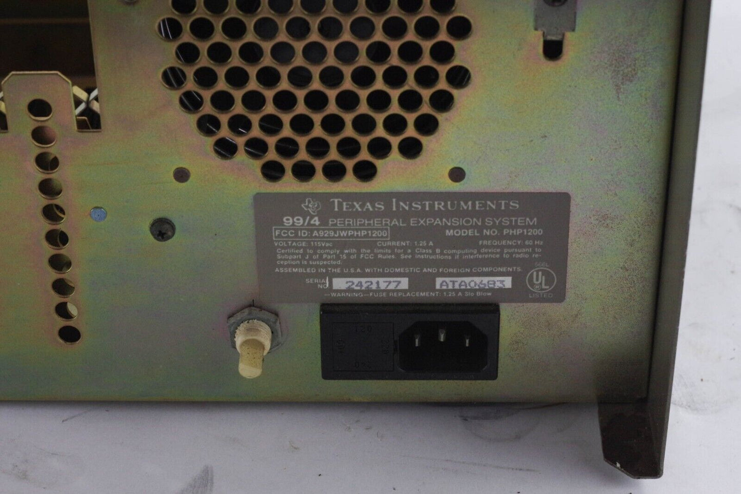 Texas Instruments 99/4 Peripheral Expansion System A929JWPHP1200 - Untested
