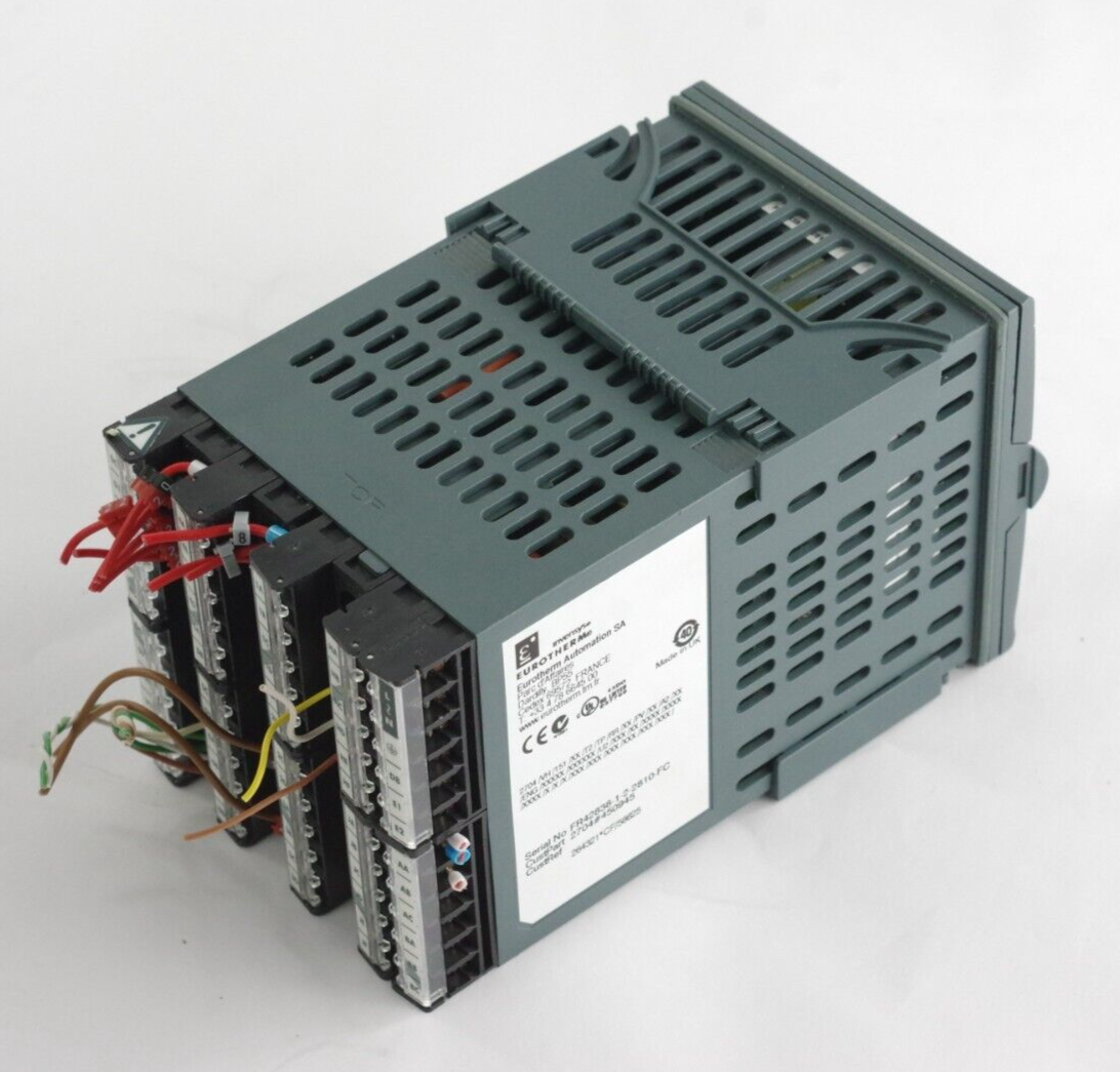 Eurotherm 2704 Temperature Controller 2704/VH/151/XX/T2/TP/RR/XX/PV/XX/A2/XX/ENG
