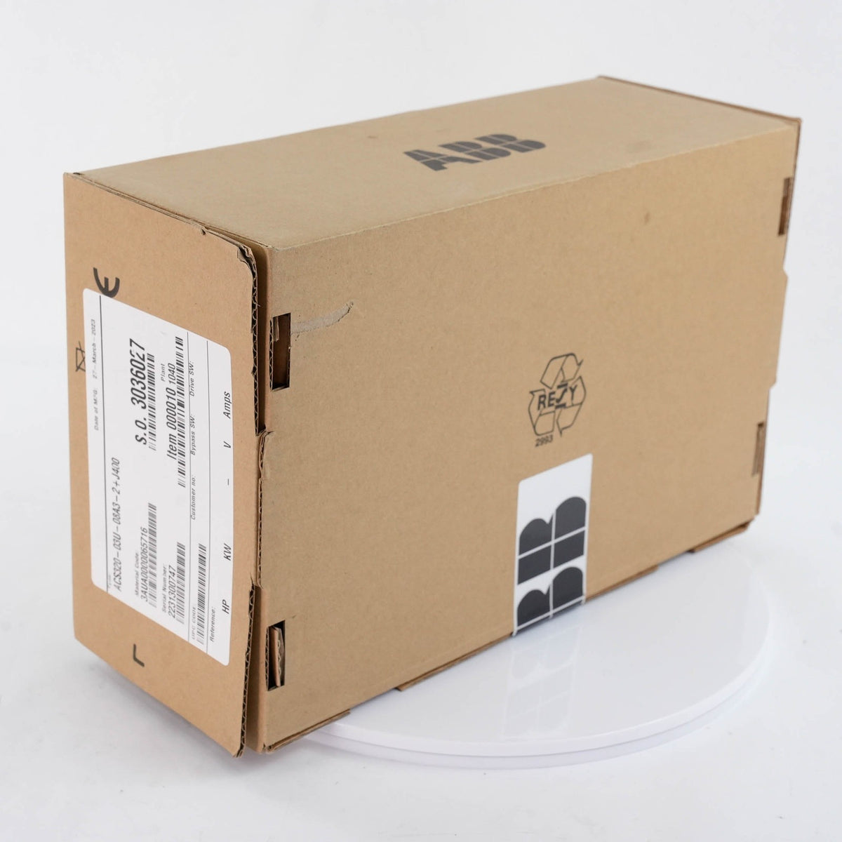 ABB ACS320-03U-08A3-2+J400 AC Drive 230V 3PH 2HP 8.3A VFD ACS32003U08A32+J400