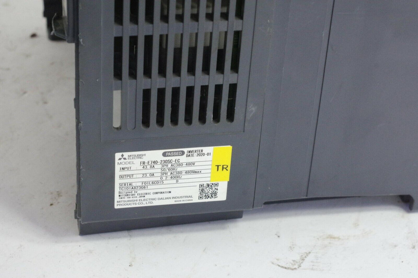 Mitsubishi FR-E740-230SC-EC FREQUENCY INVERTER 3-PH - Missing Covers