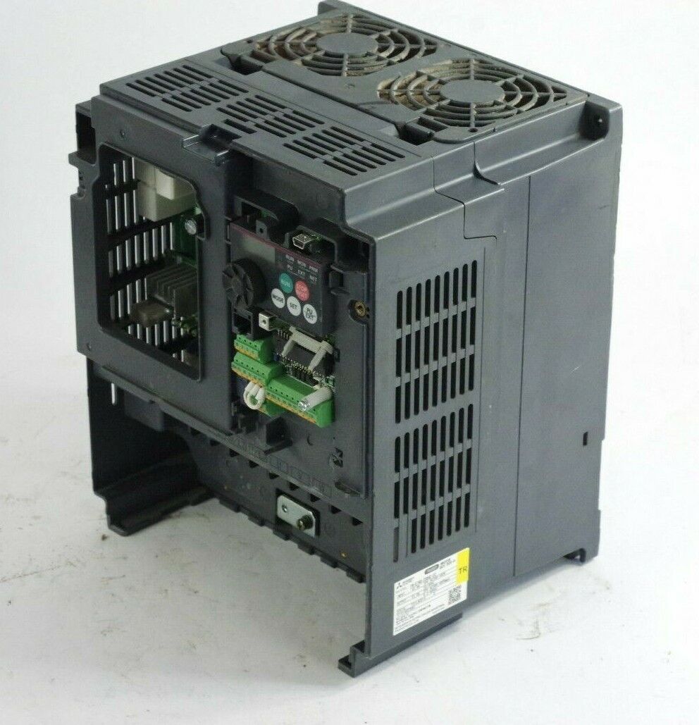 Mitsubishi FR-E740-230SC-EC FREQUENCY INVERTER 3-PH - Missing Covers
