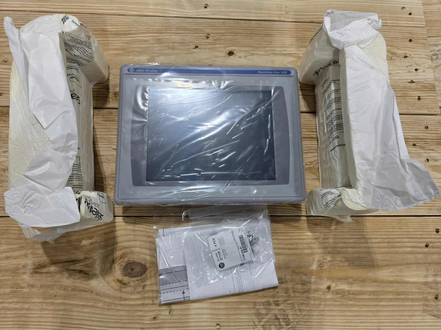 Allen Bradley 2711P-T12C4D9 A Panelview Plus 1250 Assembled Terminal RP9D RDT12C