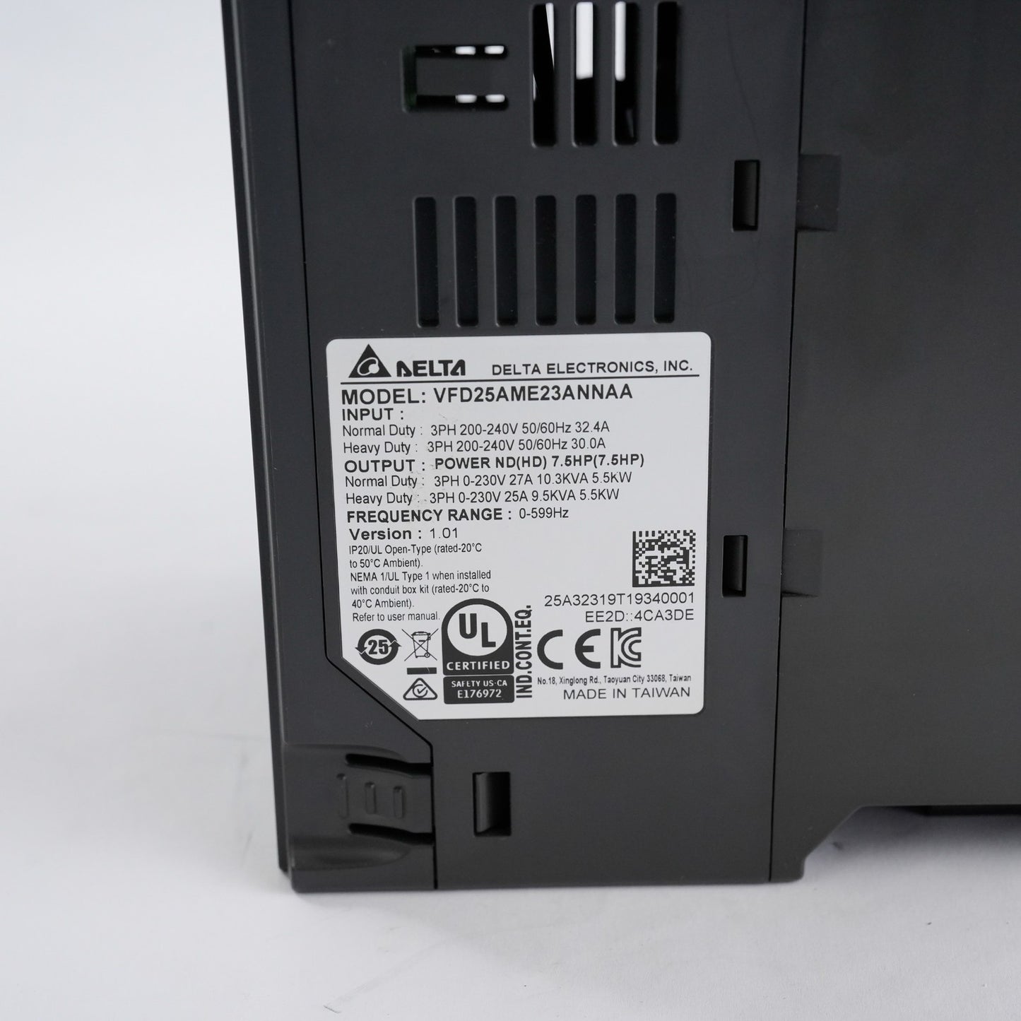 Delta ME300 VFD25AME23ANNAA 3-Phase 240V 7.5hp 30A Variable Frequency Drive
