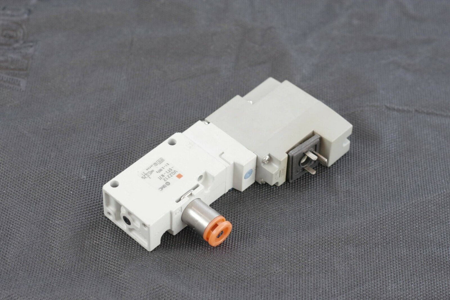 SMC VQZ212-5Y1-N7T-F VQZ2125Y1N7TF valve, body ported, din (dc), VQZ200 VALVE