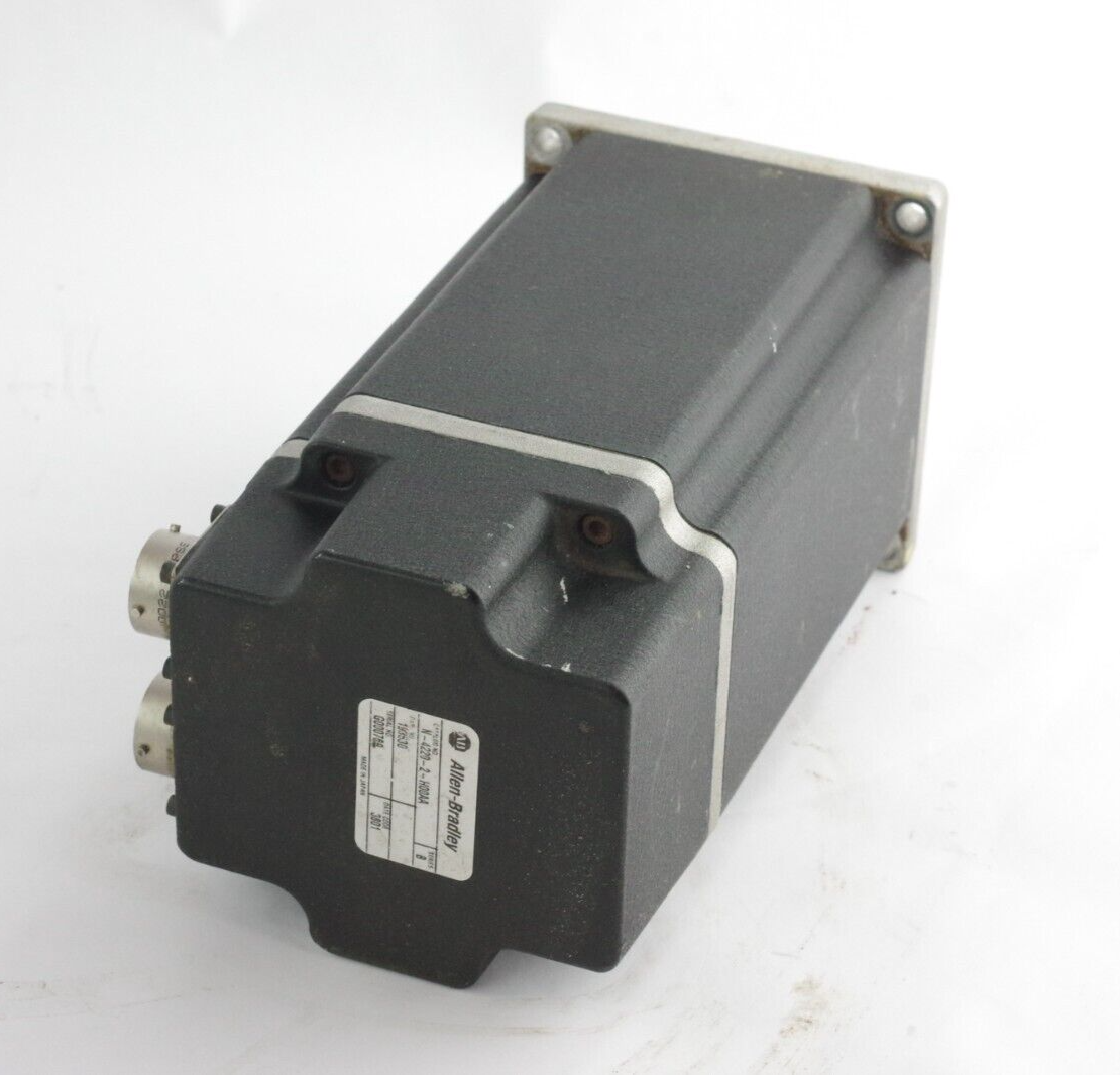 Allen Bradley N-4220-2-H00AA Ser B Servomotor 193530