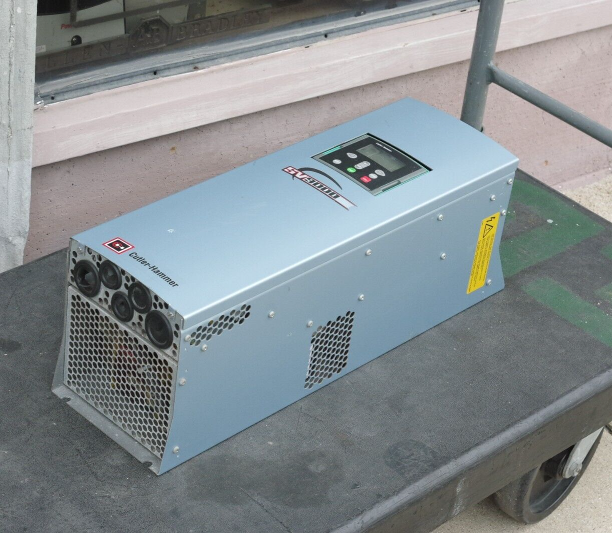 Cutler Hammer SV9030AC-5M0B00 Ac Vfd Drive 30hp / SV9030AC5M0B00
