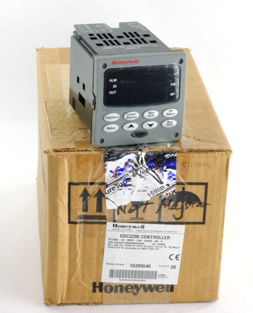 Honeywell UDC3200 Controller DC3200-C0-000R-200-00000-00-0 - Open Box