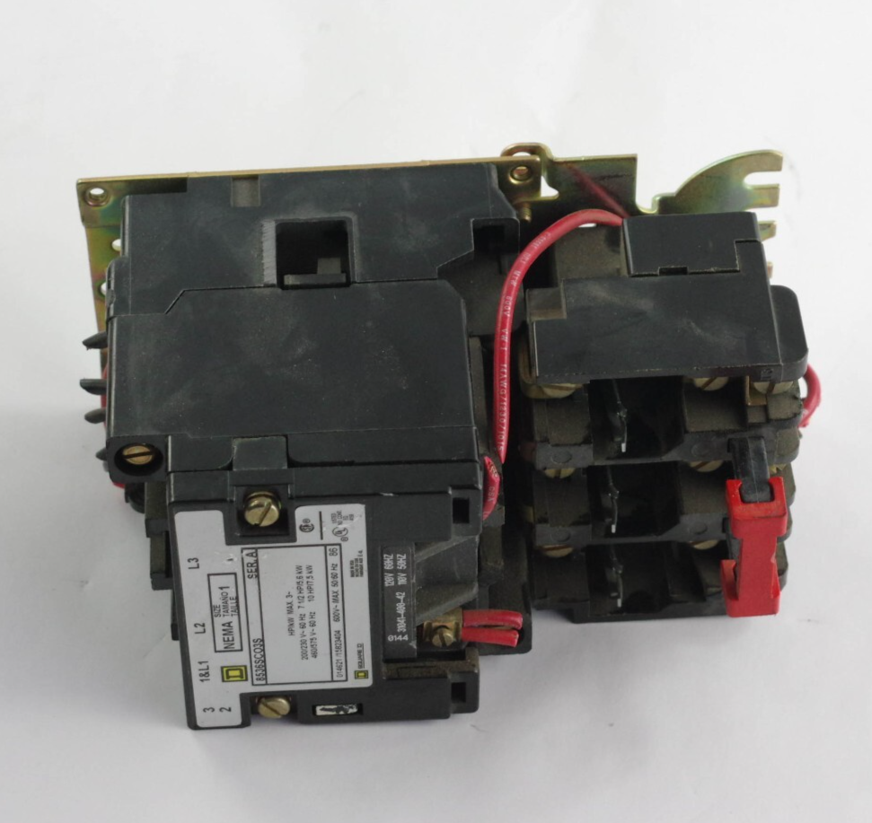 Square D 8536SCO3S Motor Starter Nema 1 27A 3P 600V Coil 110/120V