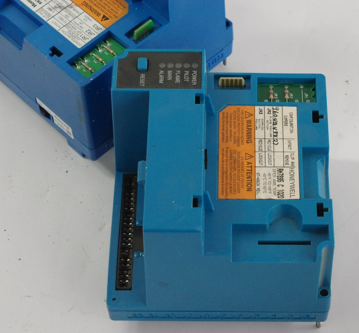 Honeywell Burner Control RM7800L1087 - 4x For Parts