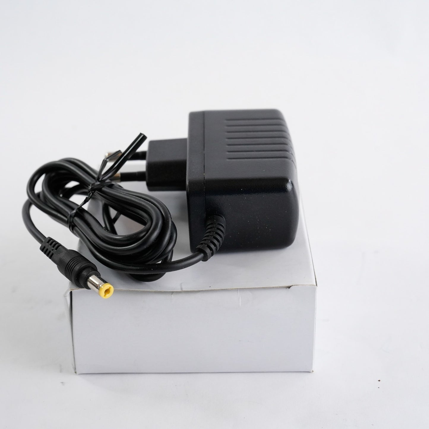 KT DWA05200K 5V 2A Power Adapter SU10521-11001 - Open Box