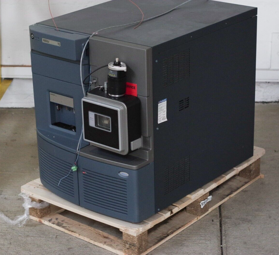 2013 Waters Xevo TQ MS Mass Spectrometer - Untested - For Parts / Repair