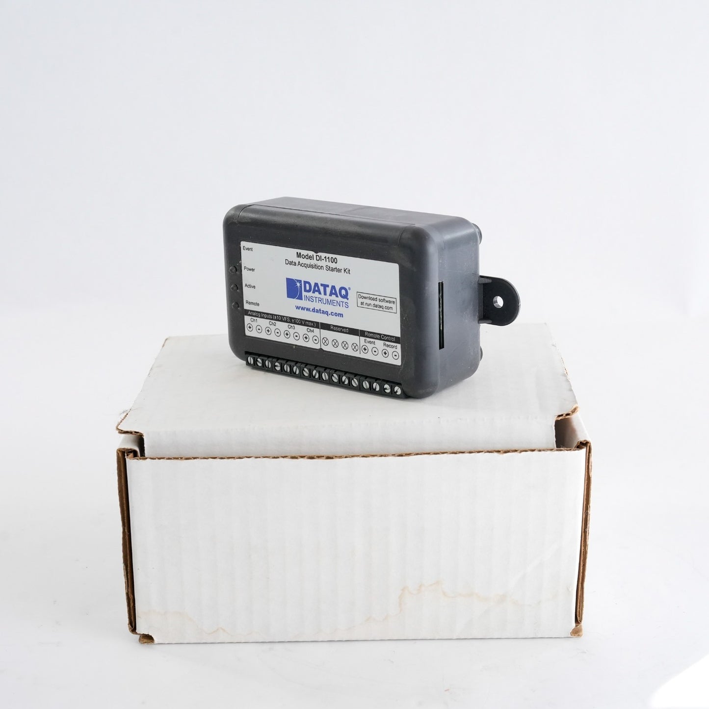 DATAQ DI-1100 / DI-1100A 4-Channel USB Data Acquisition Starter Kit - Open Box
